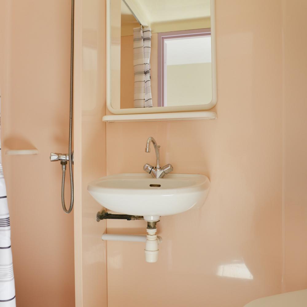 Moulin de la coutancière : douche et WC